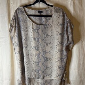 Buckle Snake-Print Relaxed Tunic in Taupe and Gray